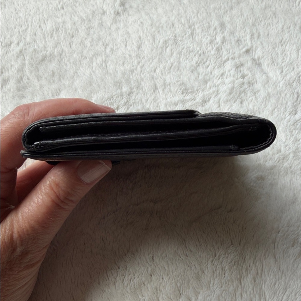 Channel caviar leather compact wallet Authentic with COA black - Picture 10 of 10